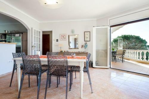 V013 - Villa Mas Isaac - Palau Saverdera