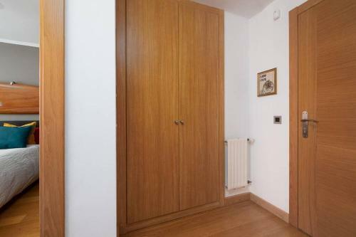 Apartamento Soleado de UNA Habitaci�n, A Pie Del Centro