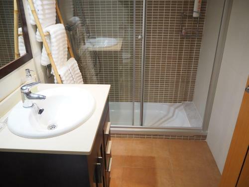 Apartamento Moderno Con Parking En Palam�s