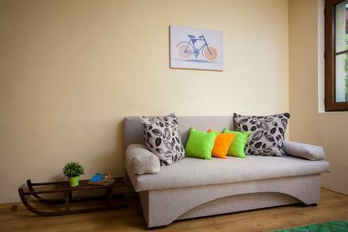 Green Orange Apartment
