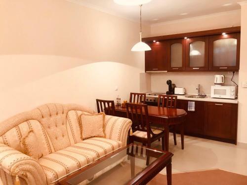 Luxury Downtown Apartment - Gondola