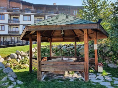 Lovely Apartment With Mountain View & Spa