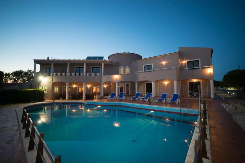 Hotel Albergaria Rosa Montes (.)