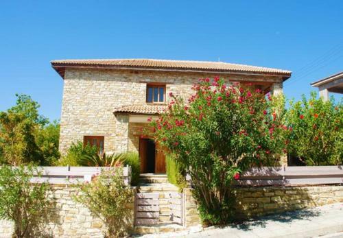Unique Stonehouse Traditional Villa In Ayia Anna