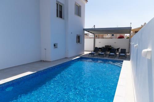 Agia Thekla Villa Ekaterina 4 Bdrm