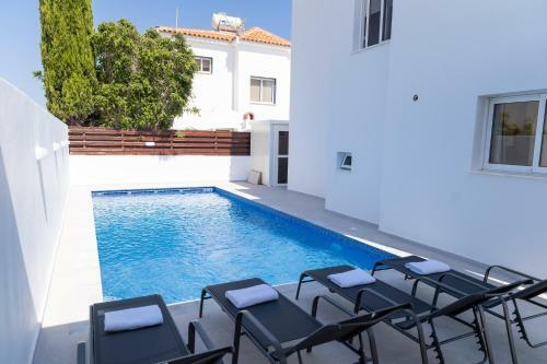 Agia Thekla Villa Ekaterina 4 Bdrm