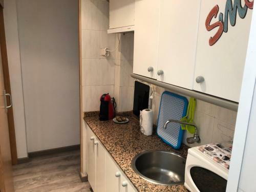 Cheap & Equipped Apartament Nearly Center