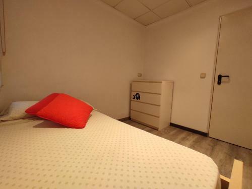 Cheap & Equipped Apartament Nearly Center