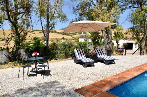 Casa Grande / Rosas Cantares