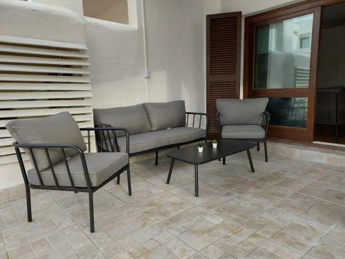 Agradable Chalet Adosado Con Piscinas