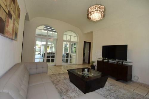 Casa de Osho Luxury Villa