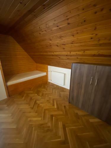 Villa Apartm�ny Laura