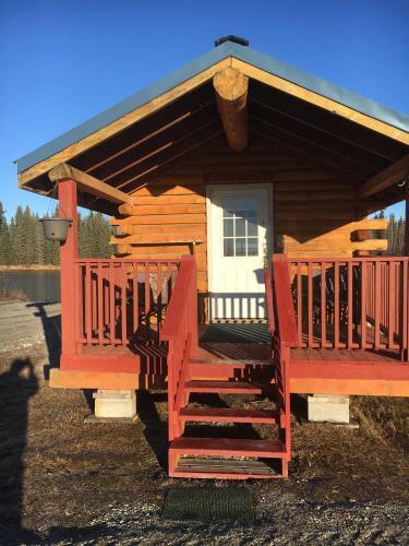 Hostal Alaska Log Cabins On The Pond