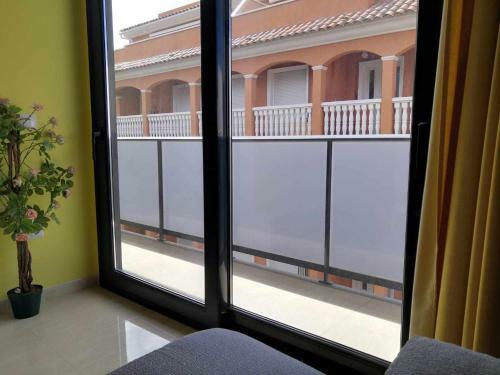 A H Rentals Col�n Apartamento C�ntrico Con Parking