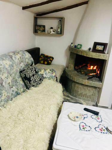 Hostal Traditional Cottage With Fireplace By Lake Ohrid