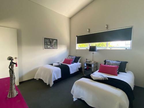 Apartamentos Maison Blue - Chic Inner City Townhouse