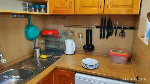 Unique Location Apartment With Parking