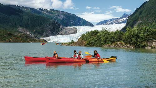Rainbow Row - Two Private Units In Complex, Near Mendenhall Glacier, Trails, And Conveniences!