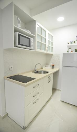 Gloria Apartments 1