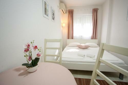 Hostal Guesthouse Aurora