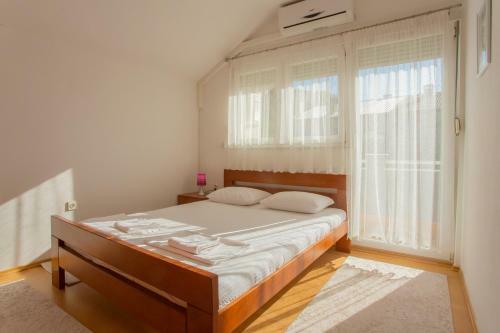 Hostal Guesthouse Aurora