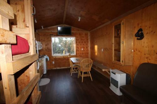 Alaskan Adventure Dry Cabins