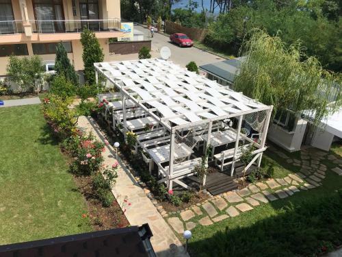 Family Hotel Akra