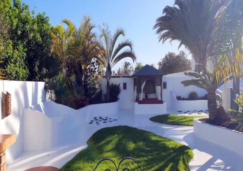 Villa Chao Private Heated Pool, Garden, Wifi, A/c