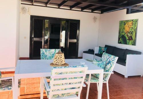 Villa Chao Private Heated Pool, Garden, Wifi, A/c