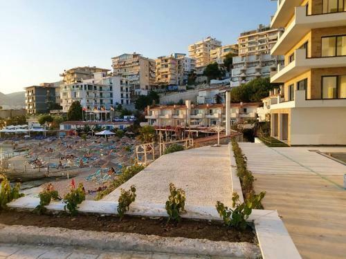 Golden Beach Residence - Front Beach Luxury Apartments