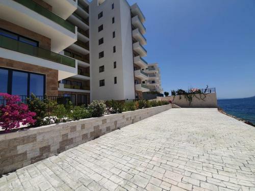 Golden Beach Residence - Front Beach Luxury Apartments