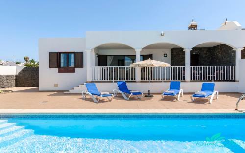Stunning 3-bed Villa In Playa Blanca