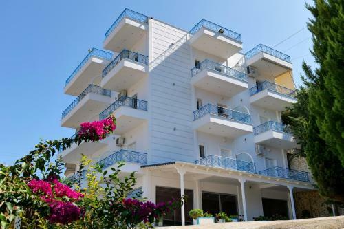Lovely 1-bed Apartment In Sarande