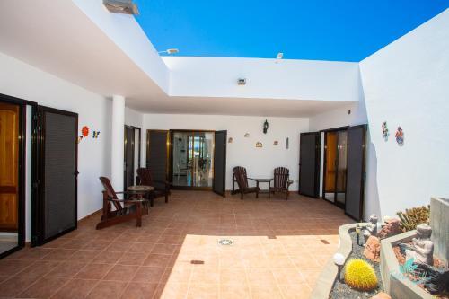 Exclusive 2-bed Villa In Playa Blanca Adults Only