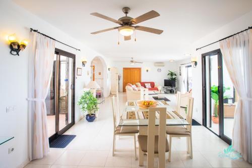 Exclusive 2-bed Villa In Playa Blanca Adults Only