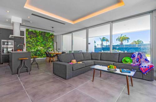 Villa Wave II