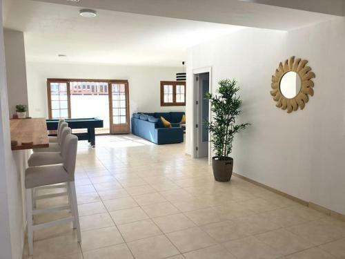 Luxury 4-bedroom Villa With Heated Pool + Sea View