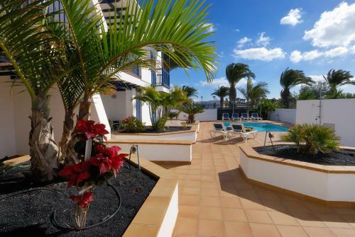Impeccable 2-bed Apartment No 2 In Playa Blanca