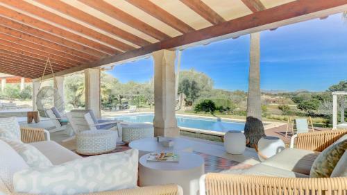 Villa S'encantament