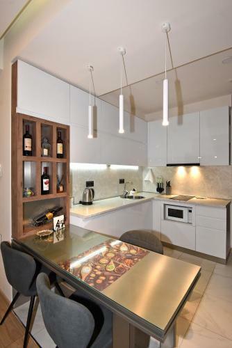 Home4you City Center Apartments