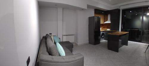 Andranik's City Center Apartment