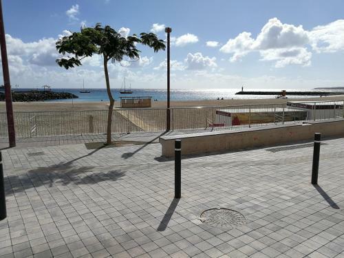 1v - Luxury Apartment Near Beach