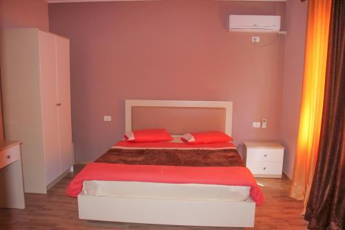 Hotel Veal