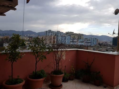 Hostal Veranda Rooms And Apartments
