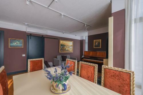 Hostal Friends' Apartment Tirana