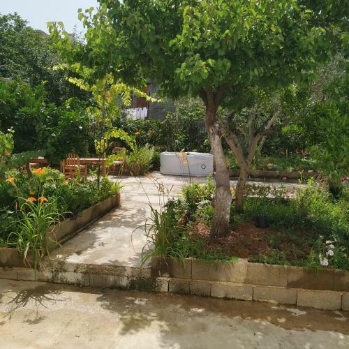 Spacious House With A Big Garden And Fire Pit