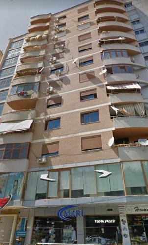 Modern Apartment At Train Station