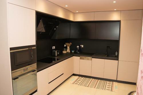 New Bazaar Stylish Apartment In Tirana?s Heart