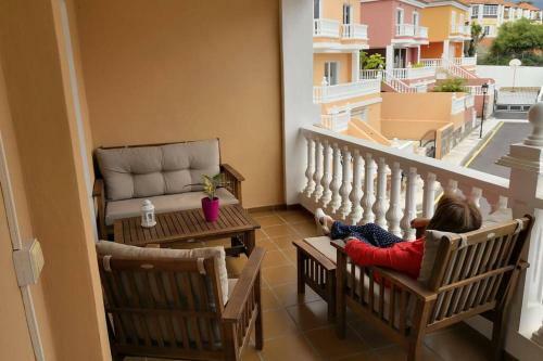 Quiet Apartament With Terrace And Pool