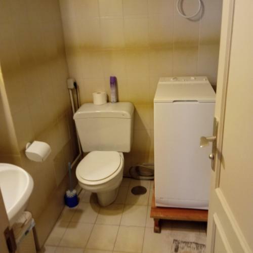 Apartment With Pool, 100 Meters Away From The Beach
